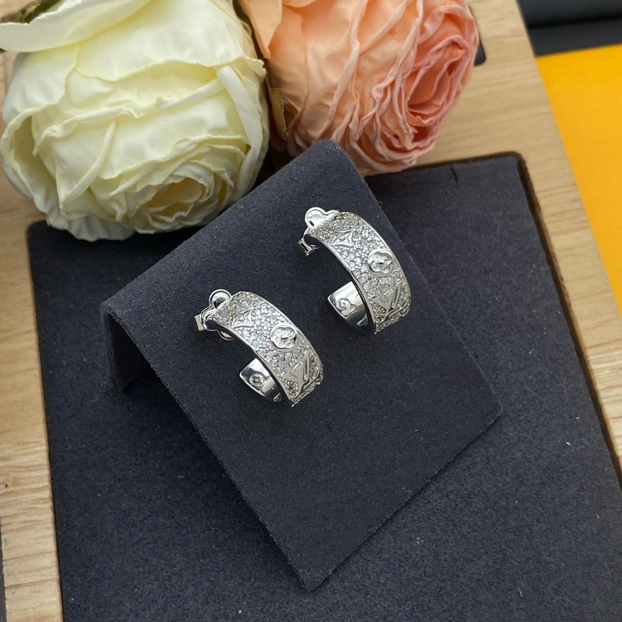 O01013 ต่างหู L(เงิน)