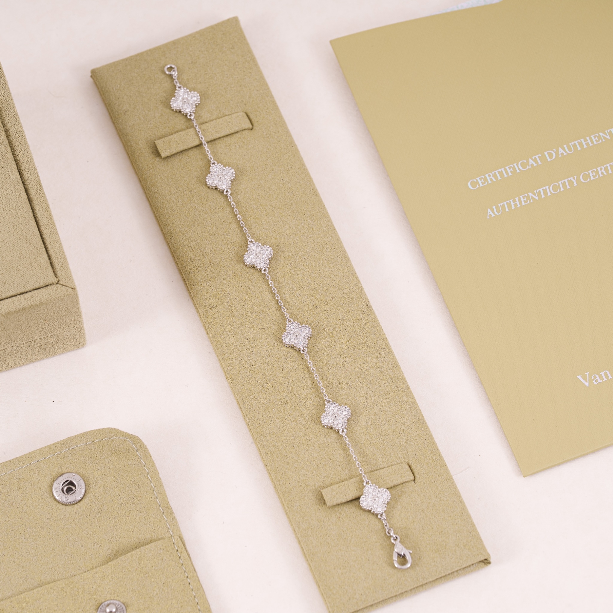 PP10205 สร้อยข้อมือ VC(มินิ)