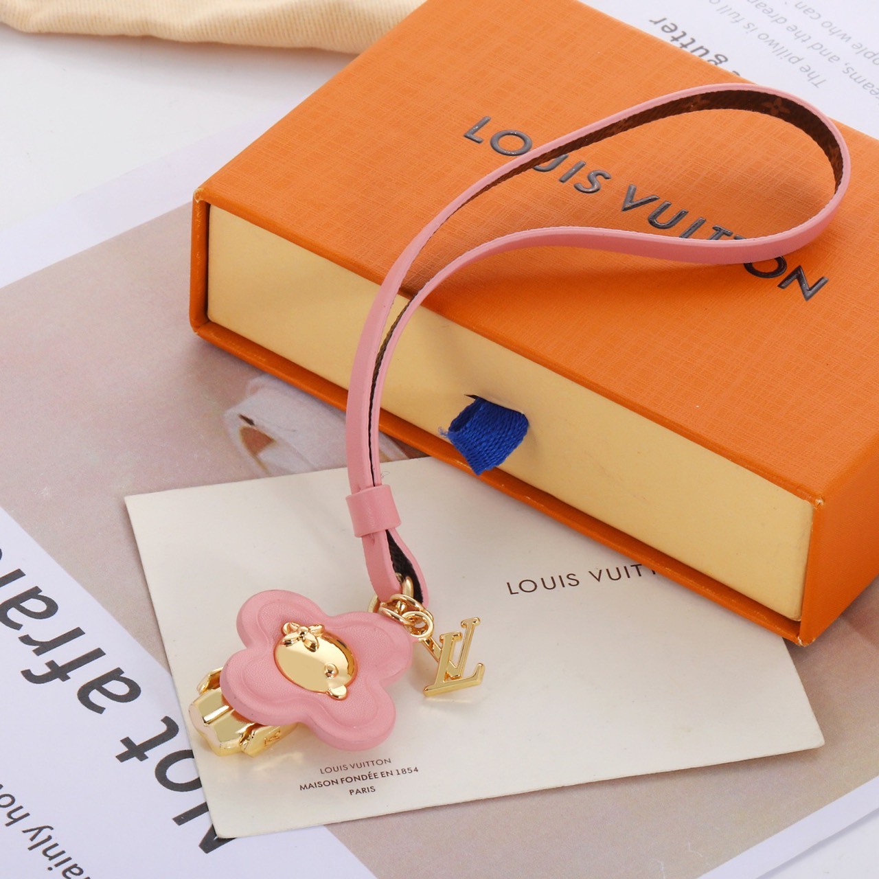 PP10442 พวงกุญแจ L(ชมพู)