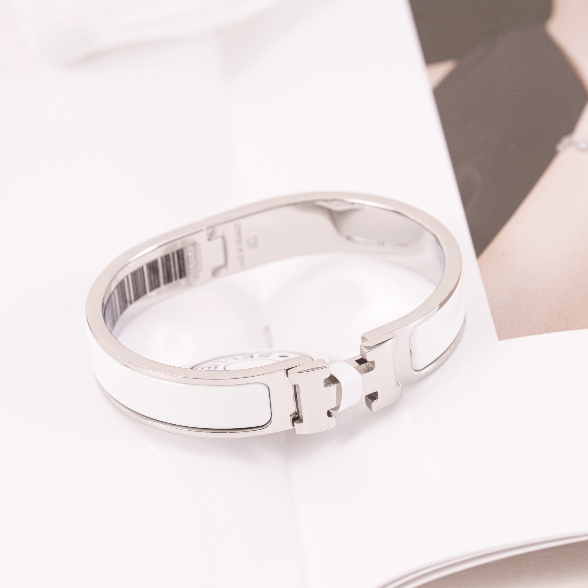 PP10682 กำไลข้อมือ H(VIP)(เงิน)