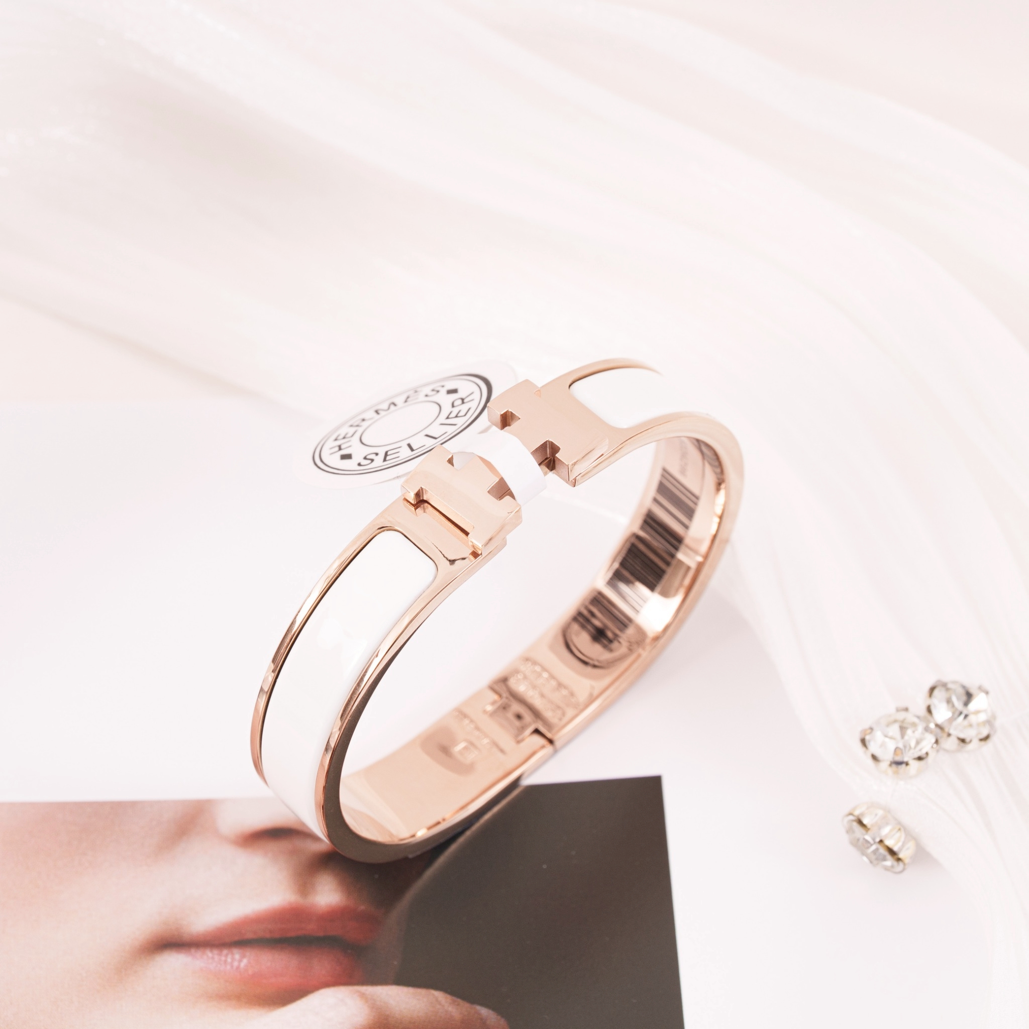 PP10683 กำไลข้อมือ H(VIP)(โรสโกลด์)