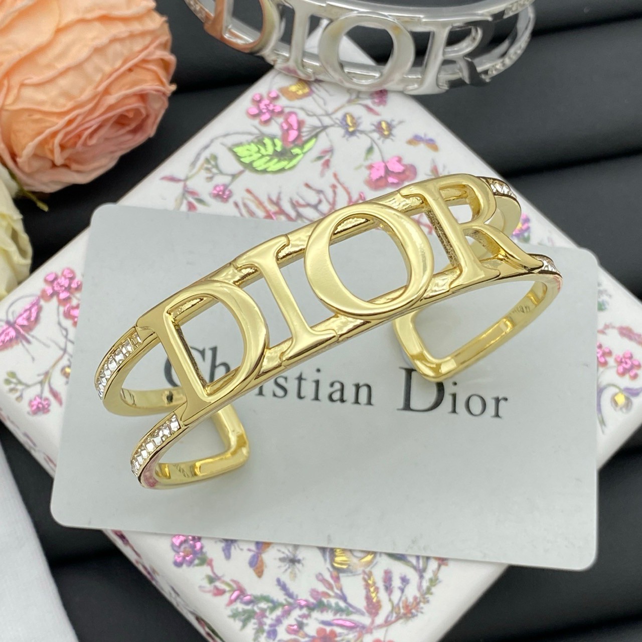 O1304 กำไลข้อมือ DI(ทอง)