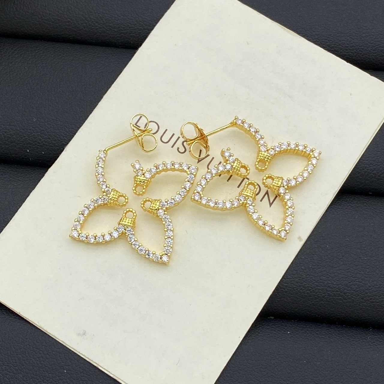 PP10013 ต่างหู L(ทอง)