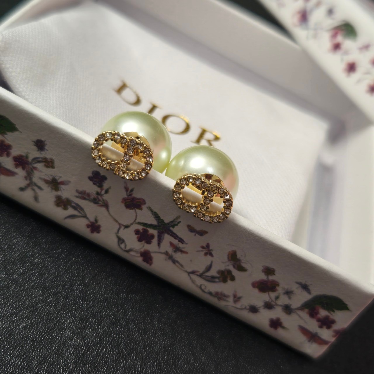 O01022 ต่างหู DI