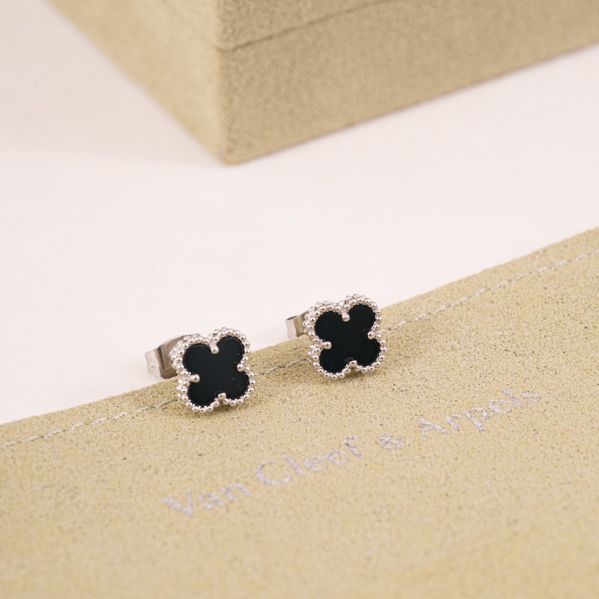 PP10244 ต่างหู VC(เงิน)(มินิ)