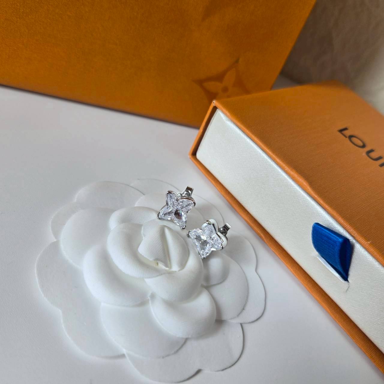 PP11817 ต่างหู L