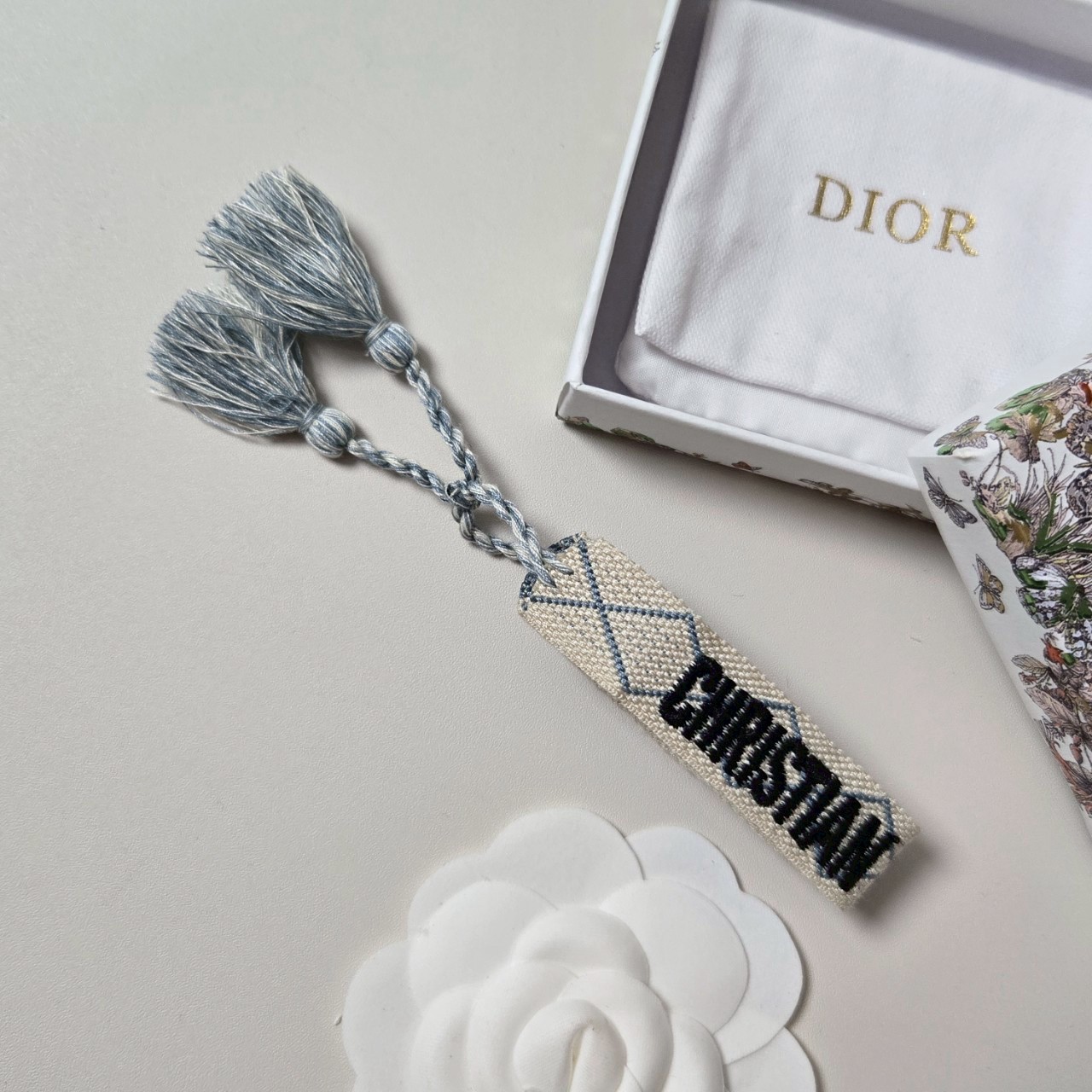 PP10937 เชือกข้อมือถัก DI