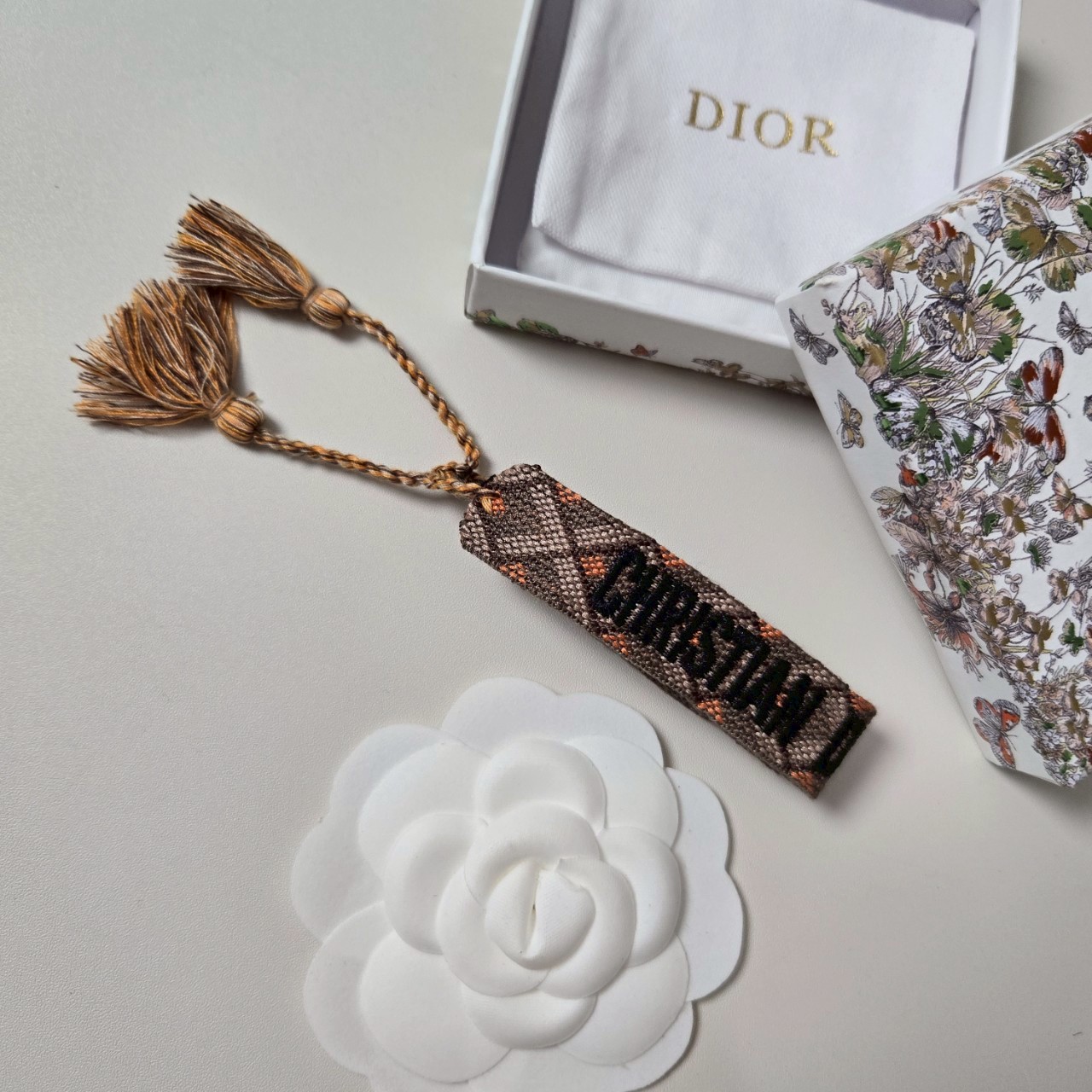 PP10939 เชือกข้อมือถัก DI