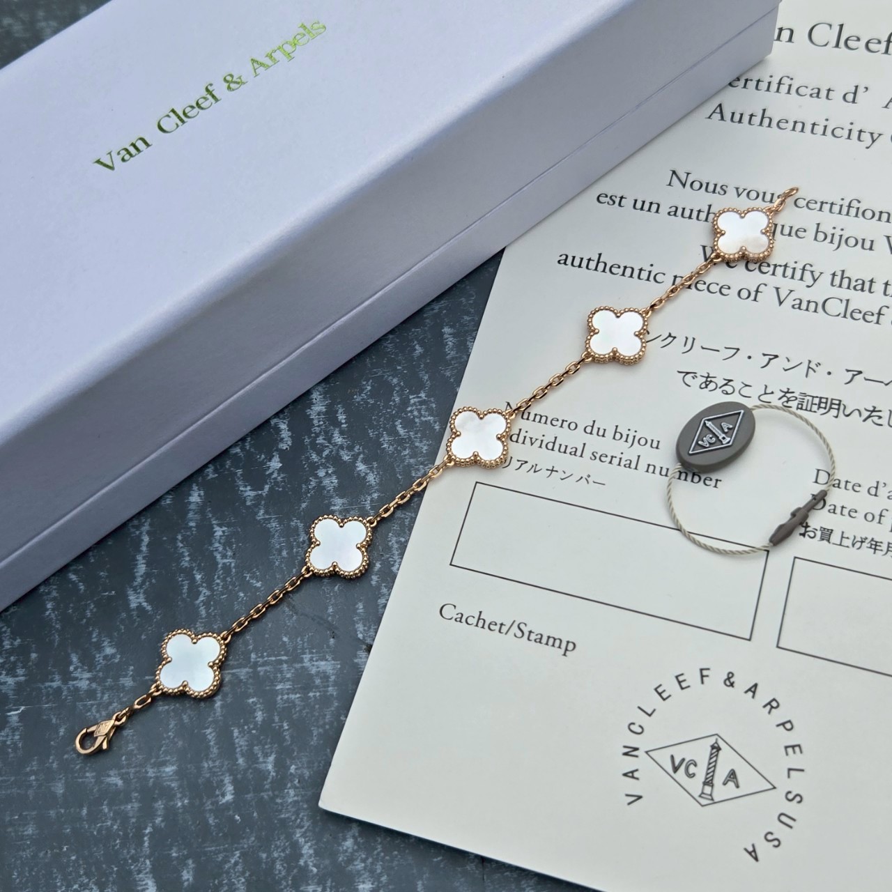 PP11256 สร้อยข้อมือ VC(ขาว-โรส)