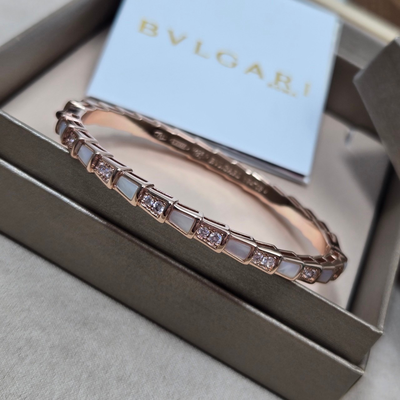 PP11544 กำไลข้อมือ BVL(ขาว)