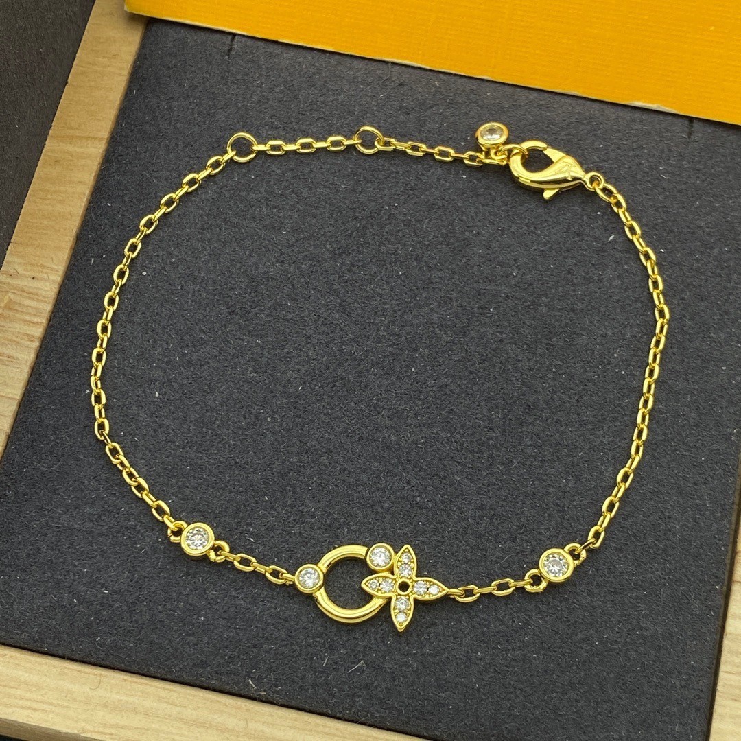 O0886 สร้อยข้อมือ L(ทอง)