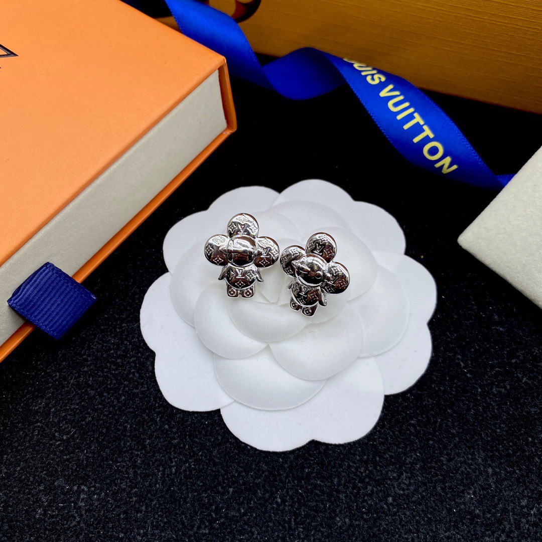 O1139 ต่างหู L(เงิน)