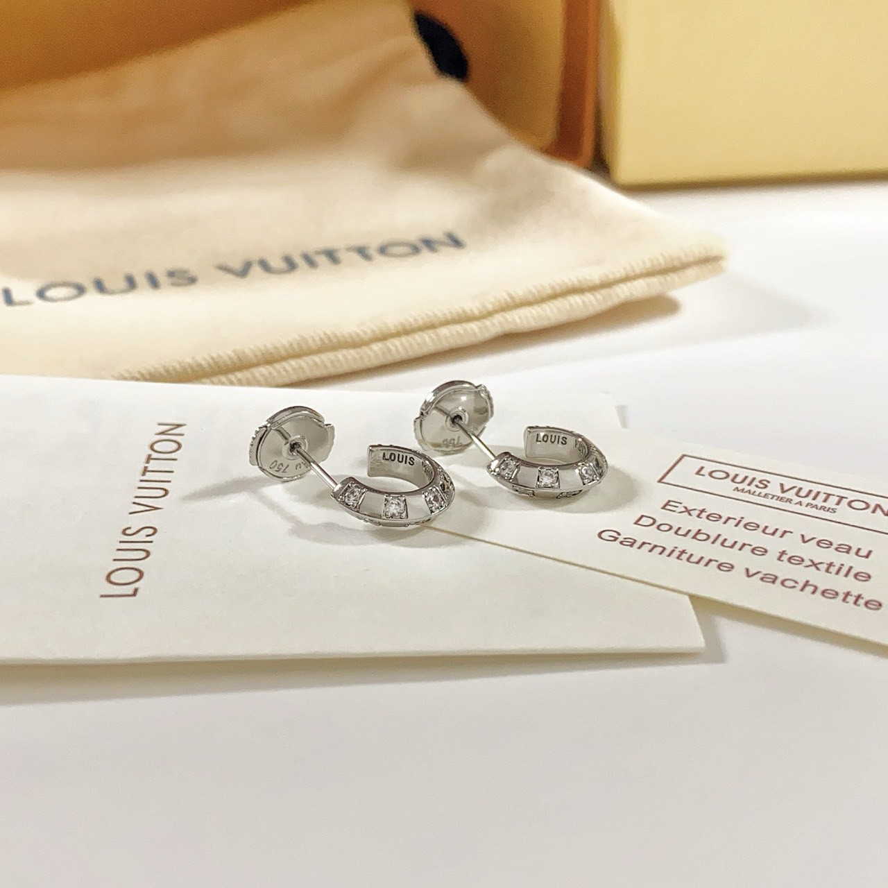 PP12675 ต่างหู L(เงิน)