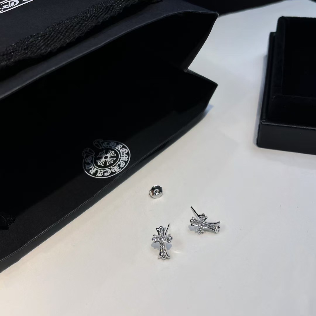 PP12663 ต่างหู Chrome Hearts(เงิน)