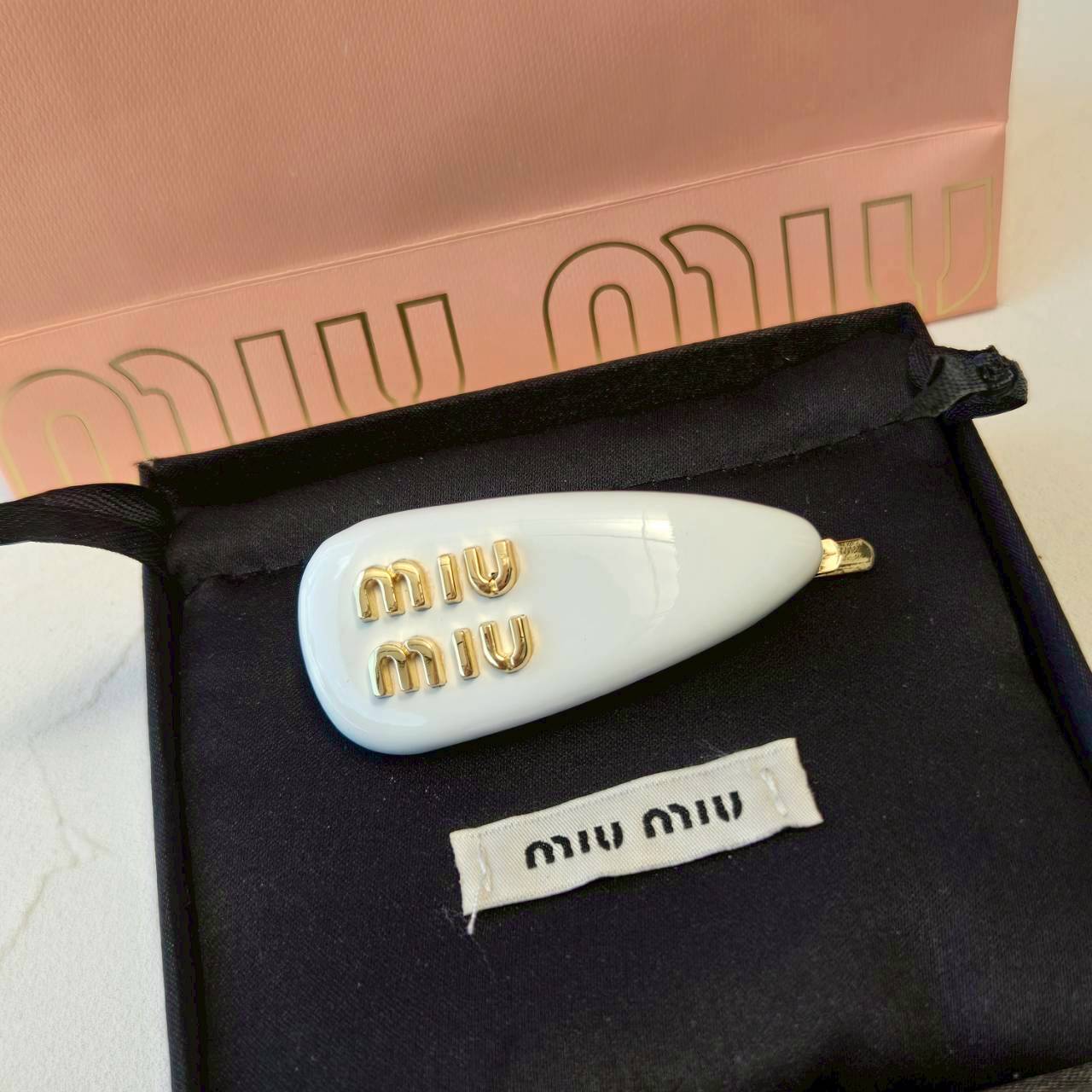 PP12158 กิ๊บ MIU(ขาว)แถมกล่อง