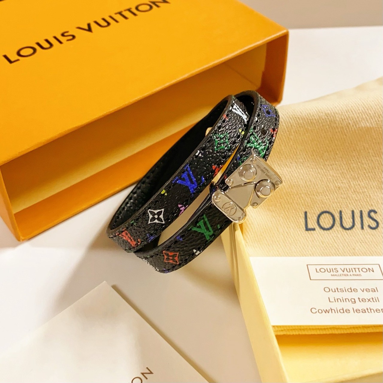 PP12415 กำไลข้อมือ L(ดำ)