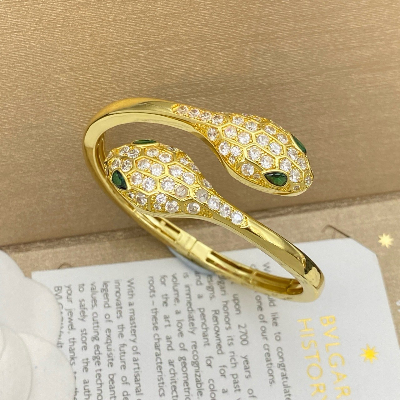 PP12428 กำไลข้อมือ BVL(ทอง-เขียว)