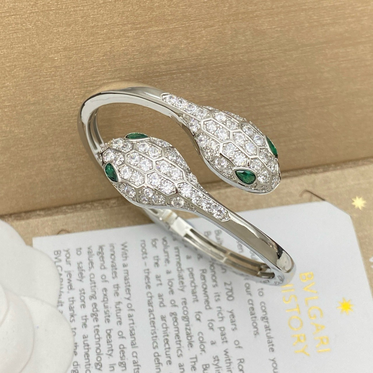 PP12429 กำไลข้อมือ BVL(เงิน-เขียว)