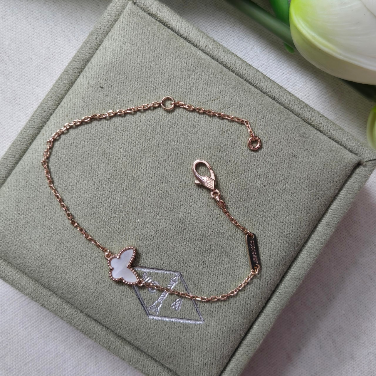 PP9811 สร้อยข้อมือ VC