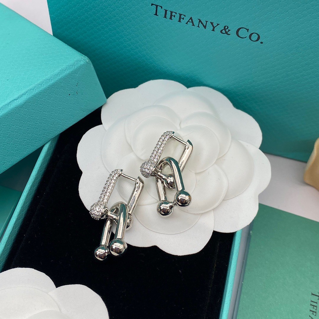 O01043 ต่างหู TIF(เงิน)