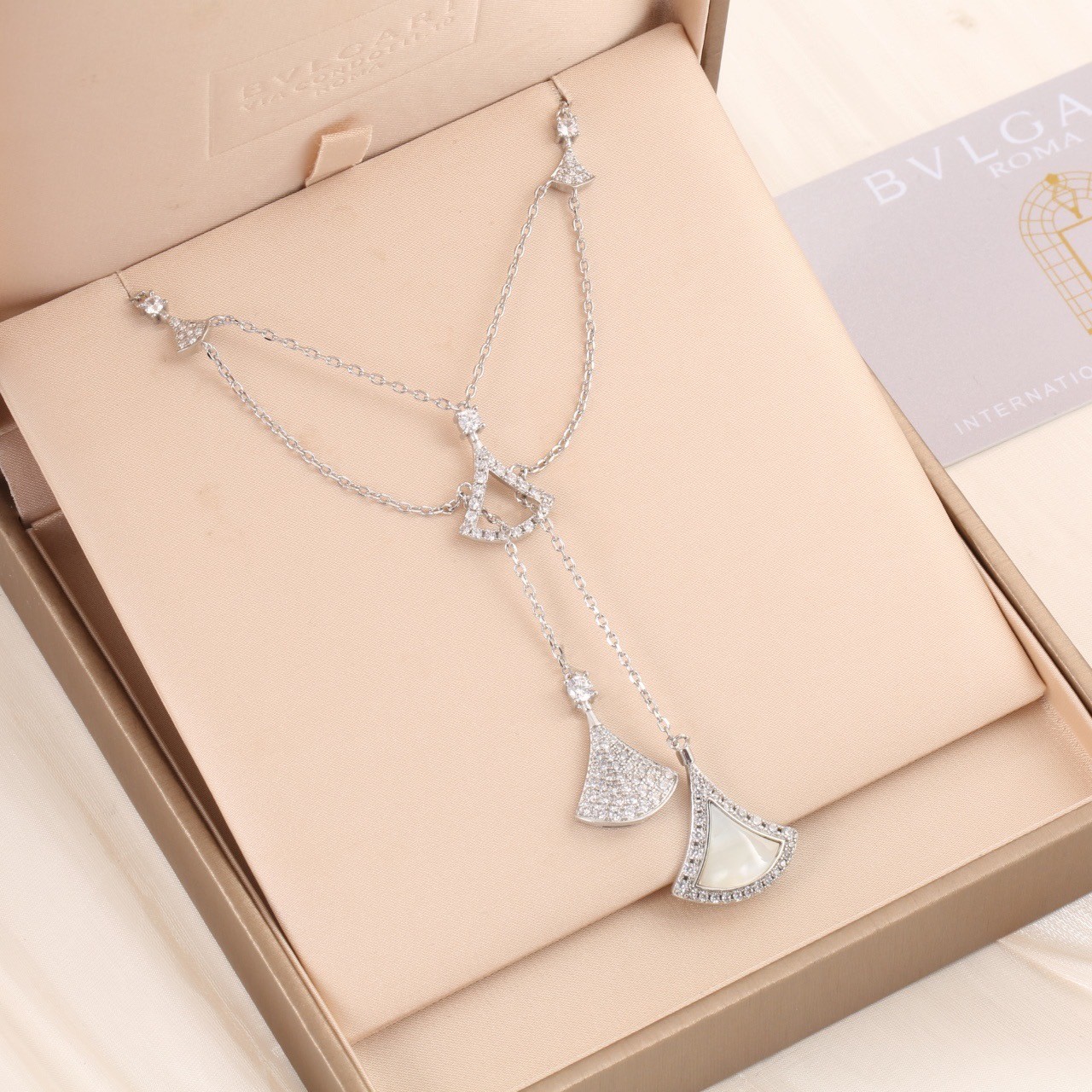 PP10060 สร้อยคอ BVL