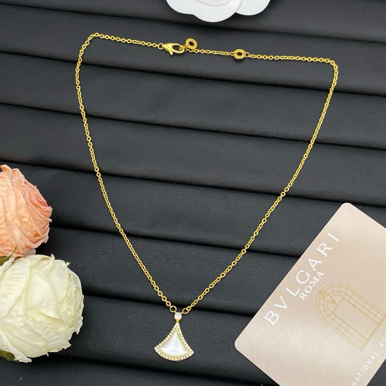 PP11872 สร้อยคอ BVL(ขาว)