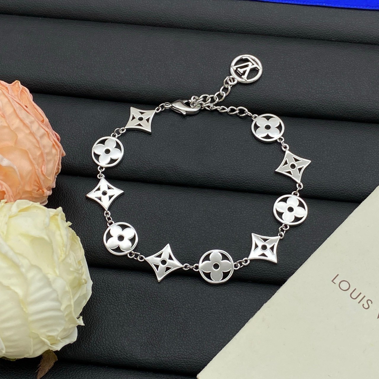 PP10520 สร้อยข้อมือ L(เงิน)