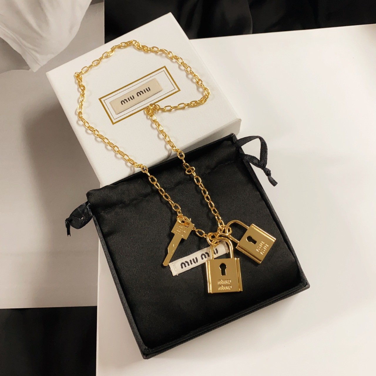 PP10506 สร้อยคอ MIU