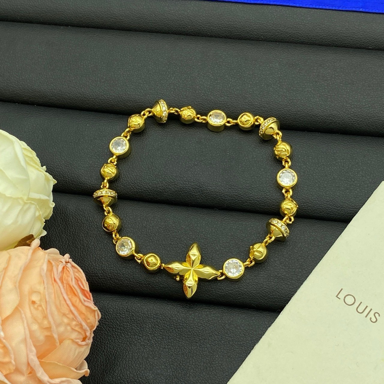 PP10511 สร้อยข้อมือ L(ทอง)