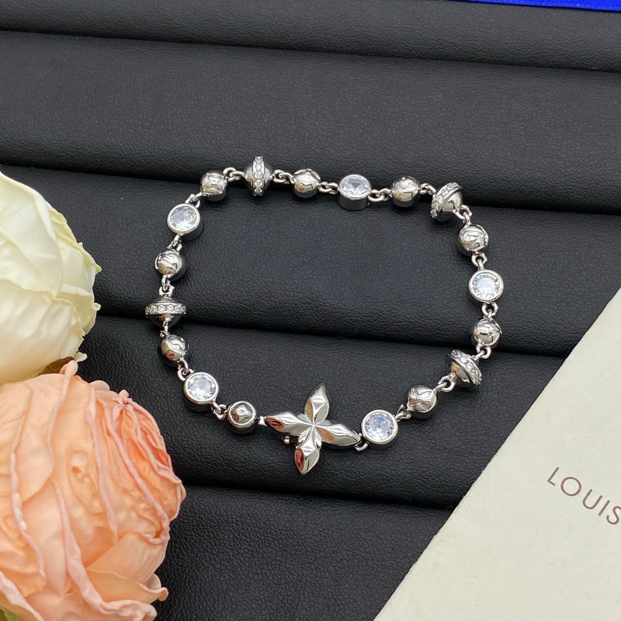 PP10513 สร้อยข้อมือ L(เงิน)