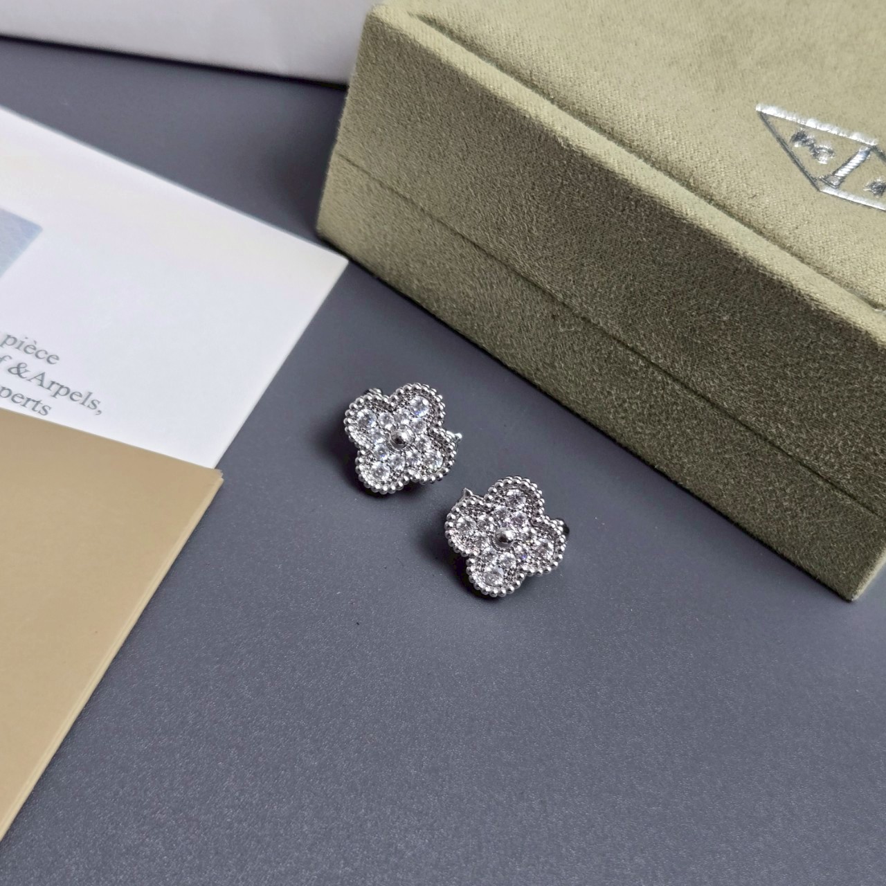 PP10985 ต่างหู VC