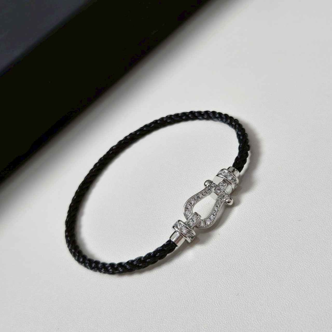 PP11309 กำไลข้อมือ FRED