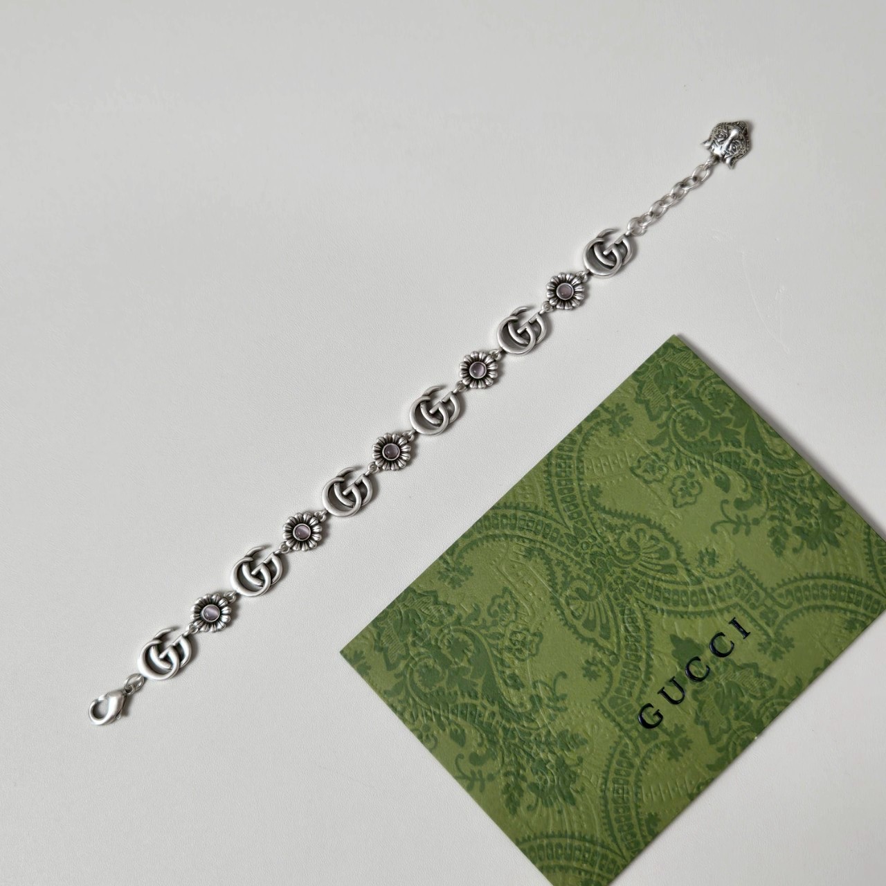 PP11305 สร้อยข้อมือ G