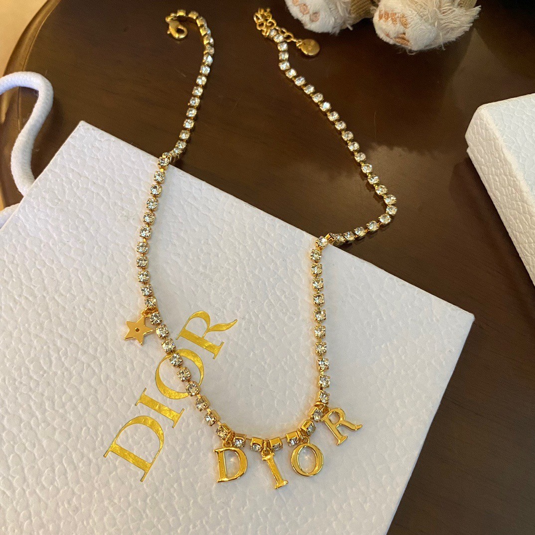 PP9695 สร้อยคอ D