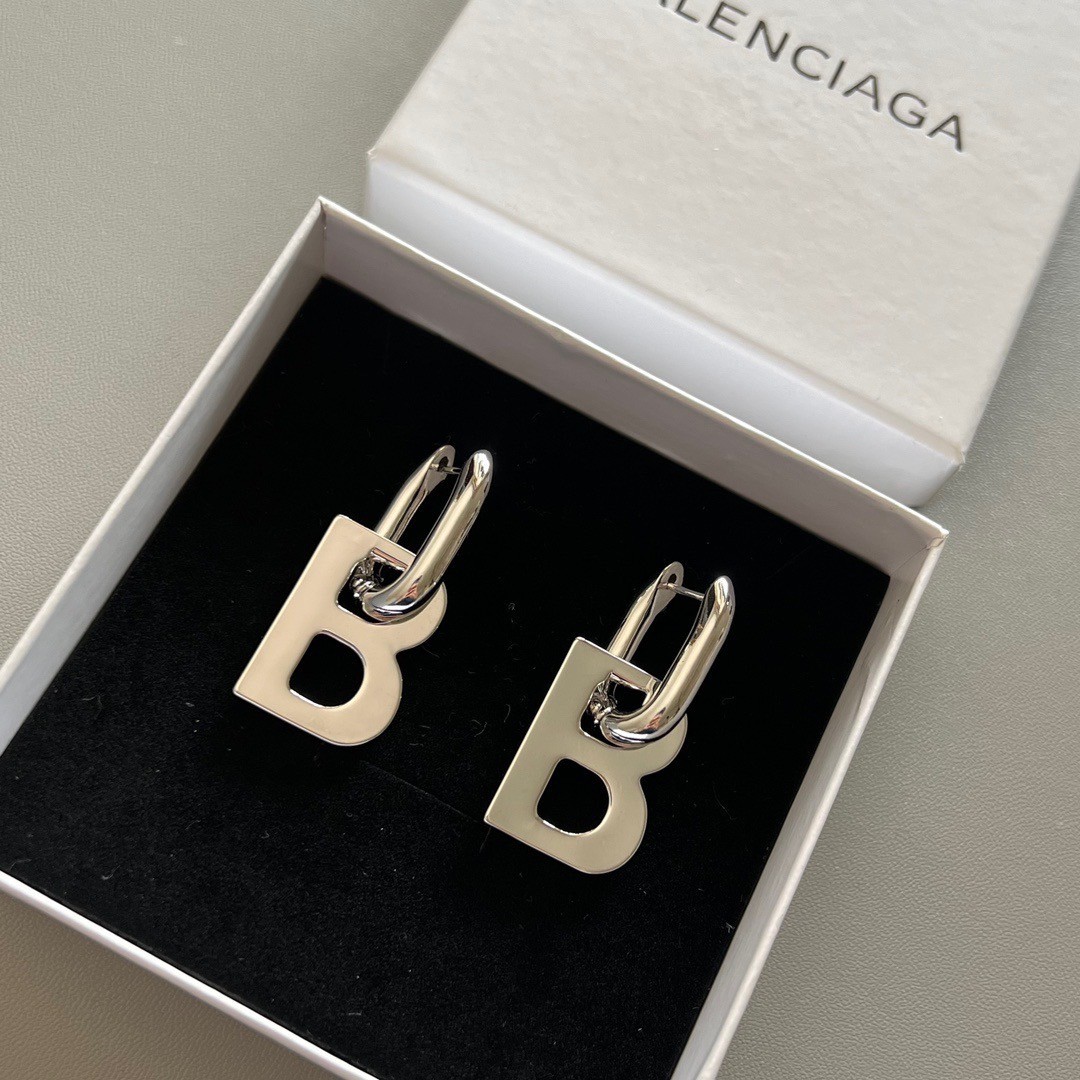 PP10093 ต่างหู BA(เงิน)