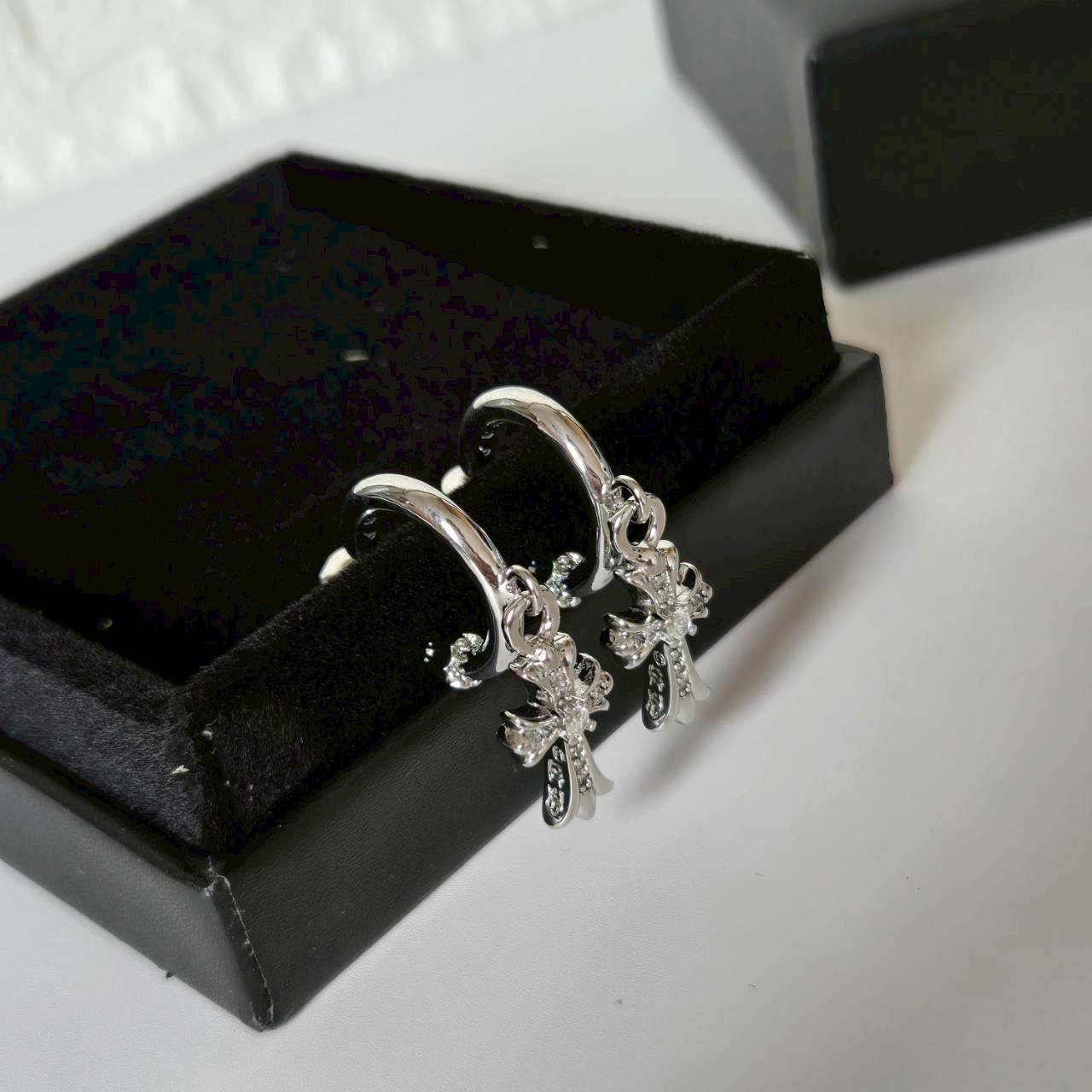 PP12472 ต่างหู Chrome Hearts