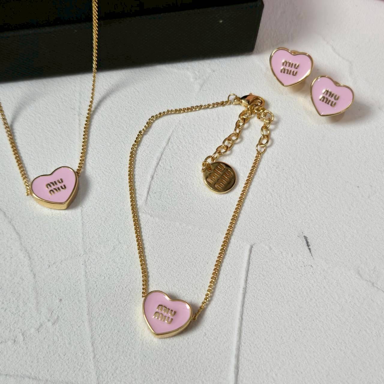 O1432 สร้อยข้อมือ MIU(ชมพู)