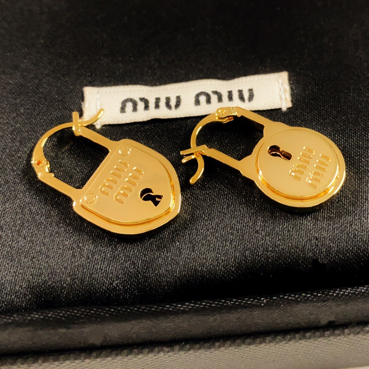 PP10768 ต่างหู MIU