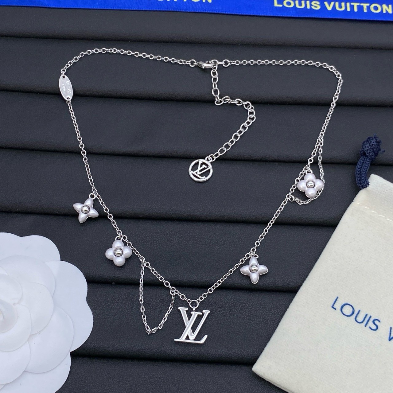 O1394 สร้อยคอ L