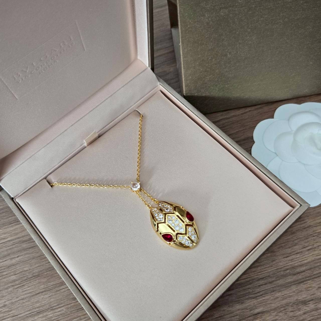 PP12229 สร้อยคอ BVL(แดง)