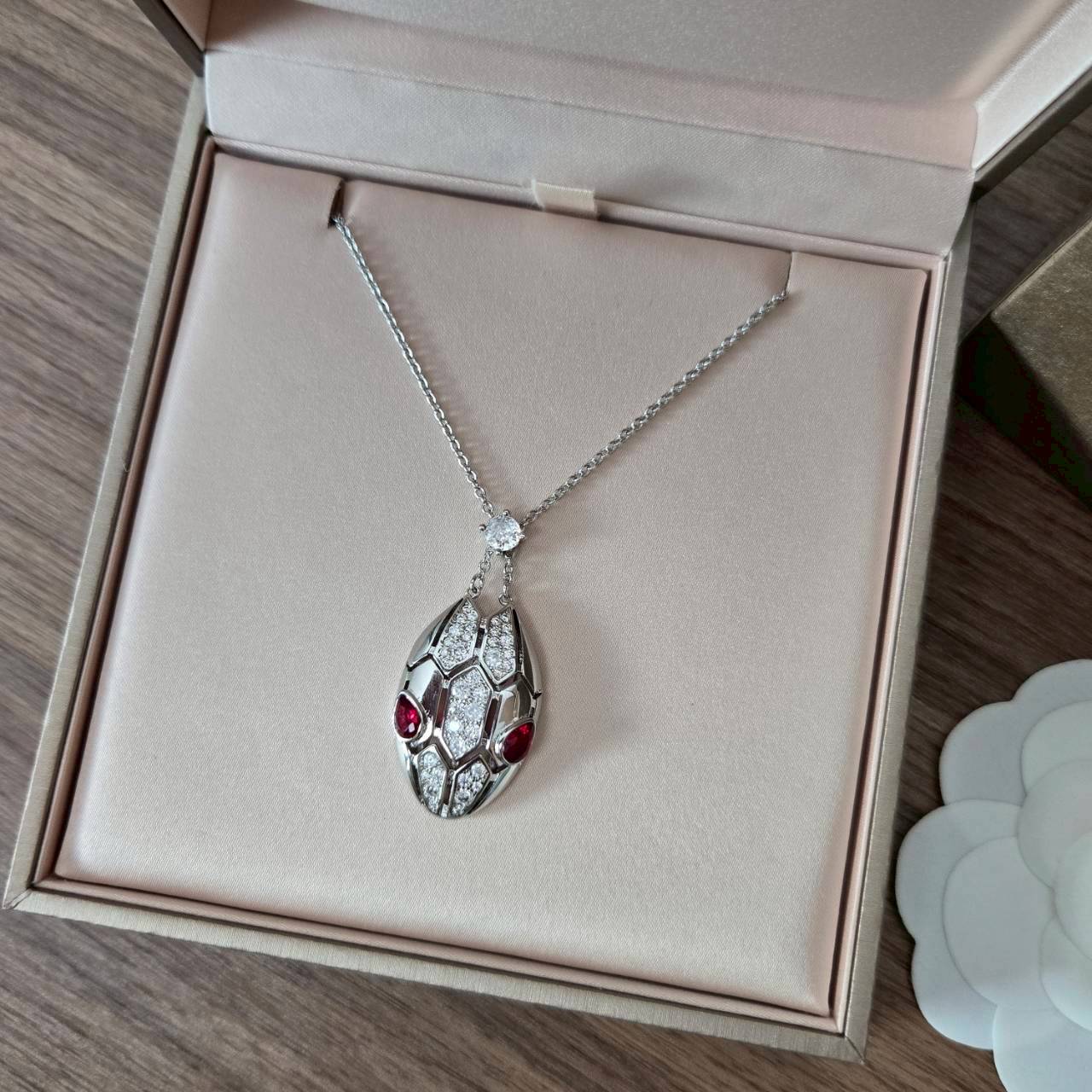 PP12231 สร้อยคอ BVL(แดง)