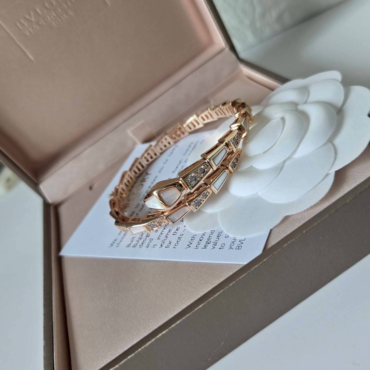 PP12529 กำไลข้อมือ BVL