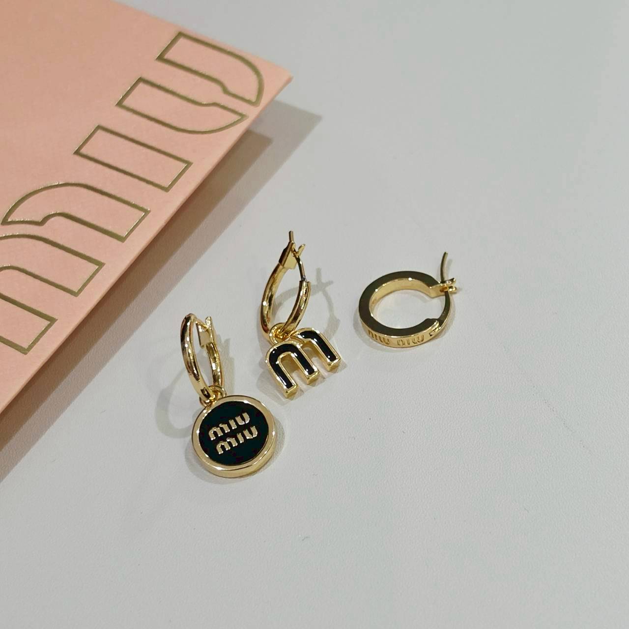 PP14374 ต่างหู MIU(ดำ)