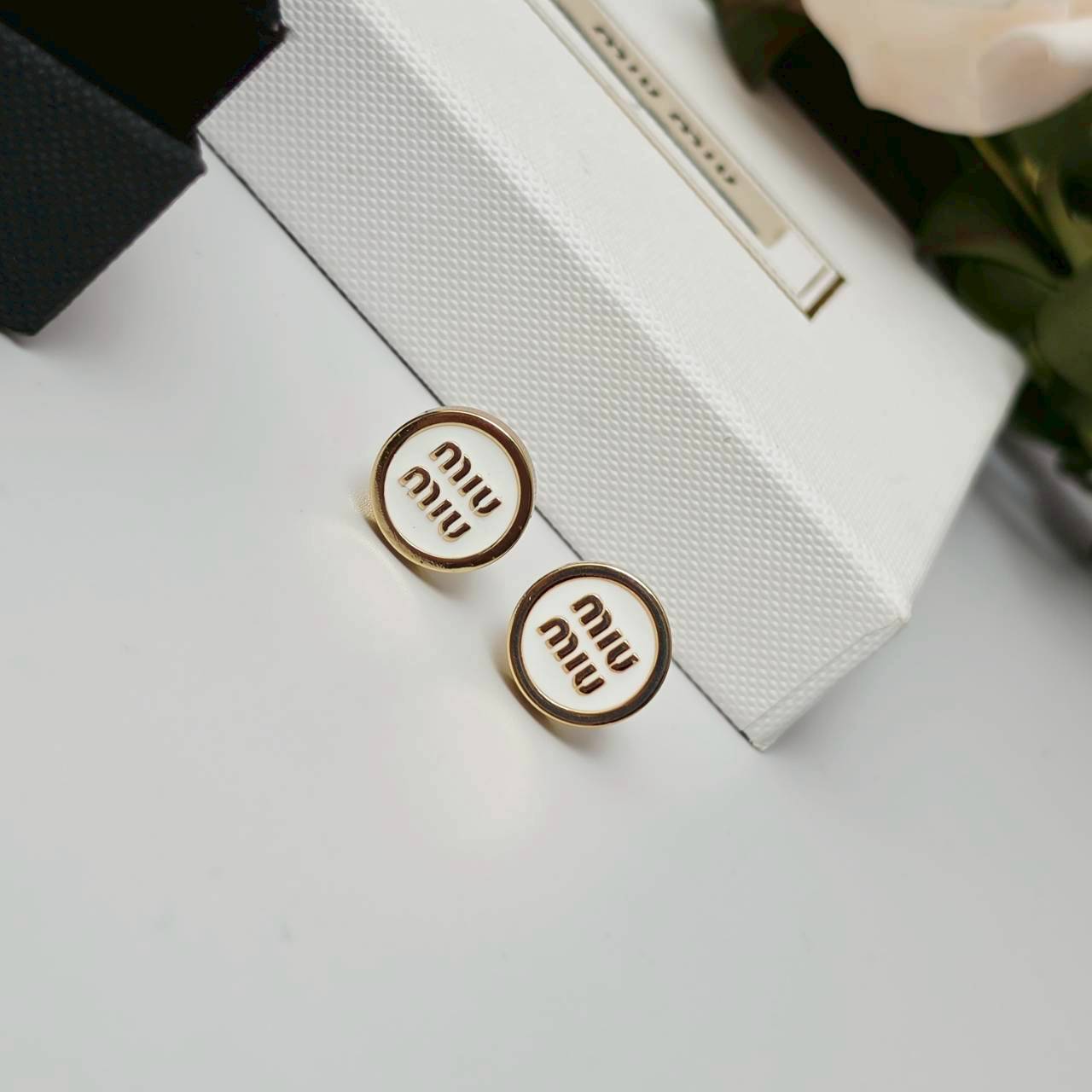 PP14371 ต่างหู MIU(ขาว)