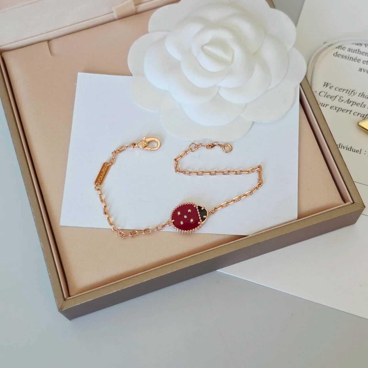 PP13871 สร้อยข้อมือ VC(B)