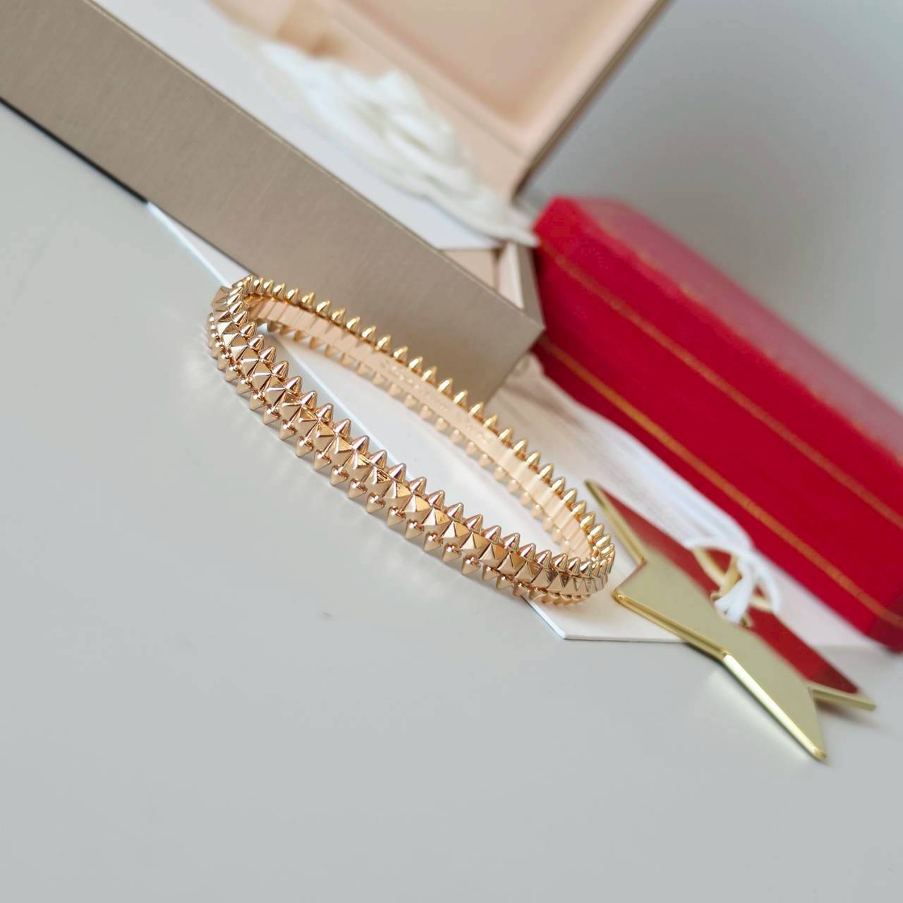 PP13884 กำไลข้อมือ CAR(PinkGold)