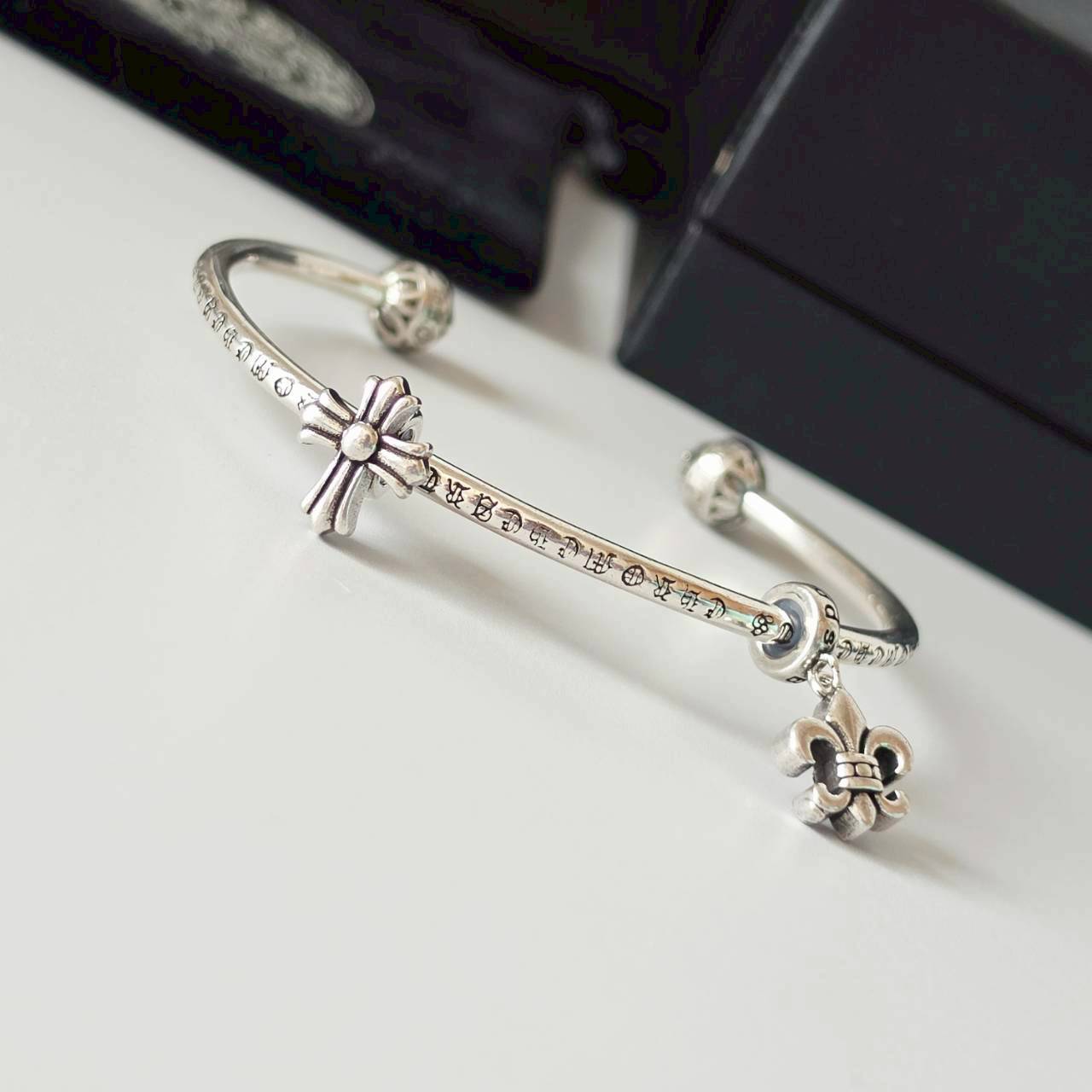 PP14407 กำไลข้อมือ  Chrome Hearts