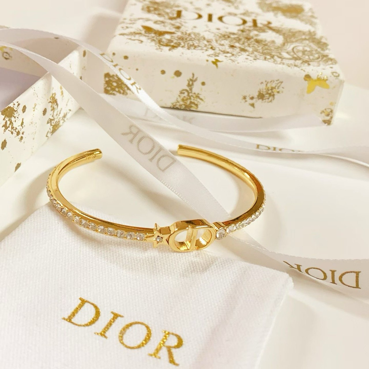 PP12859 กำไลข้อมือ DI