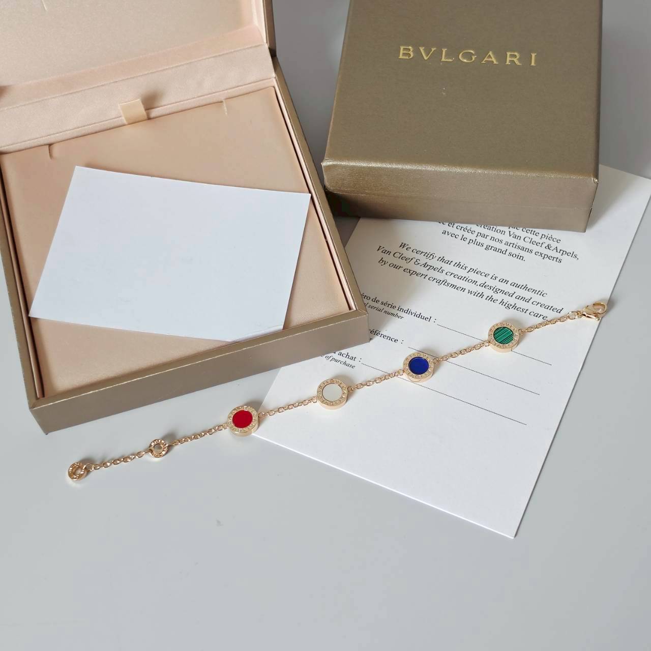 PP13927 สร้อยข้อมือ BVL