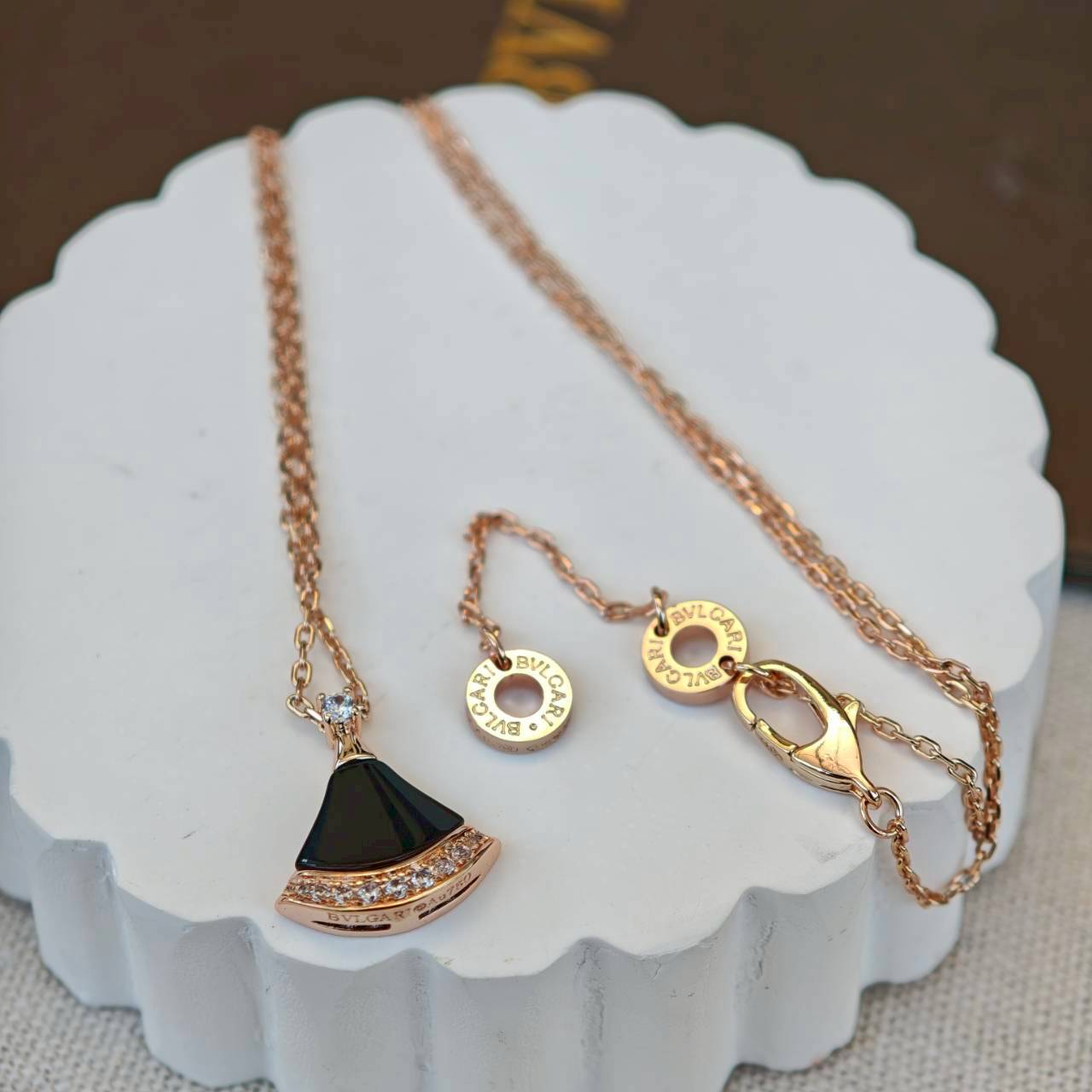 PP12884 สร้อยคอ BVL